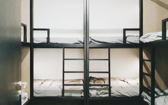 Dimple.Life - Hostel