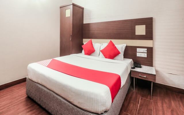 OYO 23254 Hotel Aqua вид на фасад