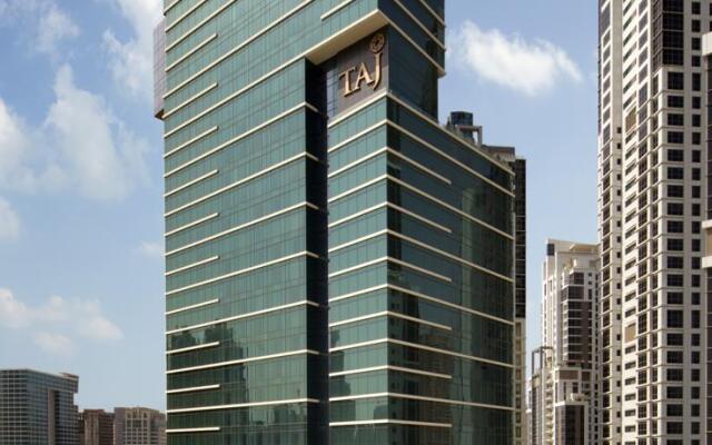 Отель Taj Dubai вид на фасад