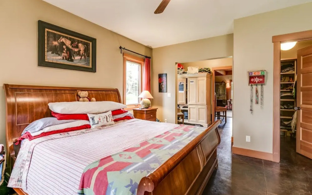 Sequim Chalet