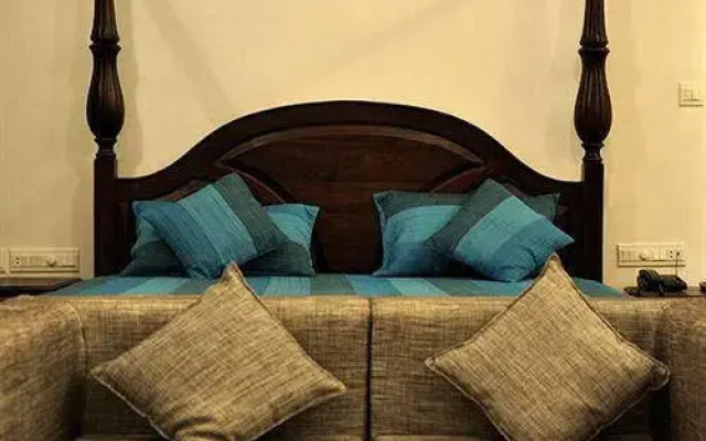 Barmer House