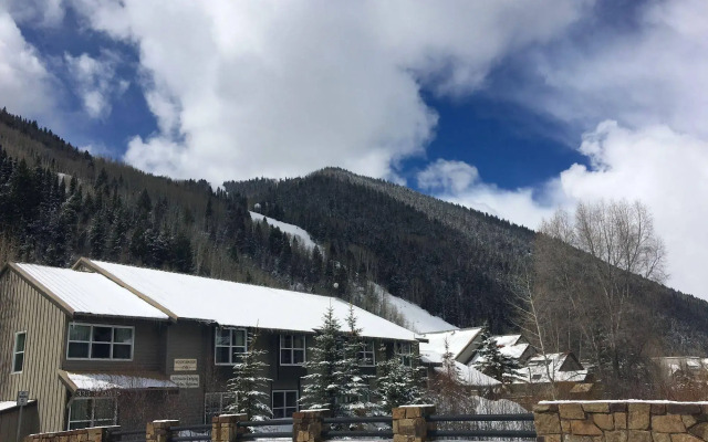Mountainside Inn