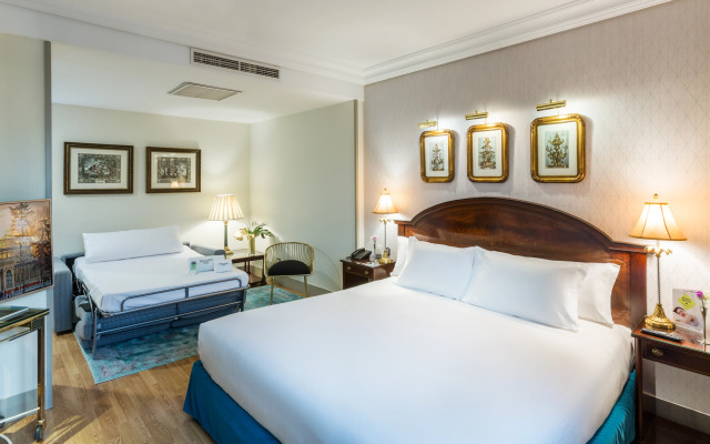 Отель Sercotel Gran Hotel Conde Duque