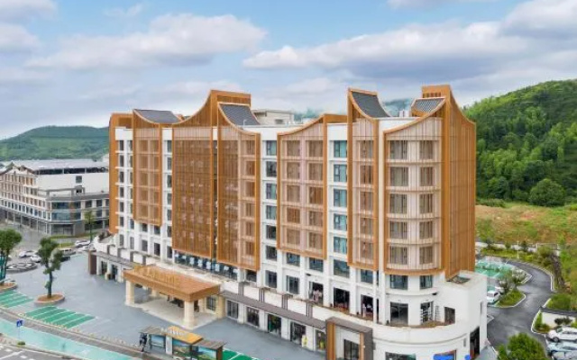 Vienna International Hotel (pingxiang Wugong Mountain Visitor Center)