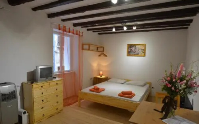 Apartman 18