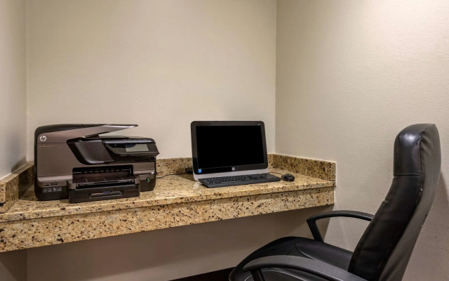 Sleep Inn & Suites Oakley I-70