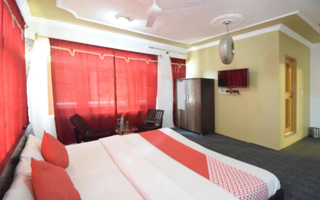 OYO 4692 KS Palace Srinagar