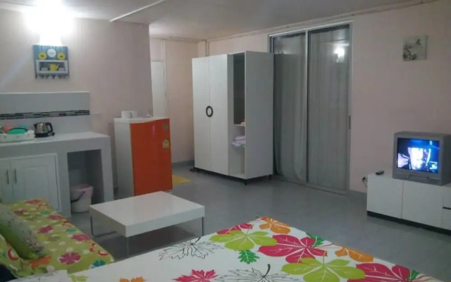 Room-t8 Guest House Don Mueang Challenge