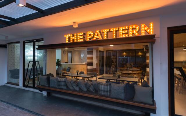 Отель The Pattern Boutique Бангкок вид на фасад