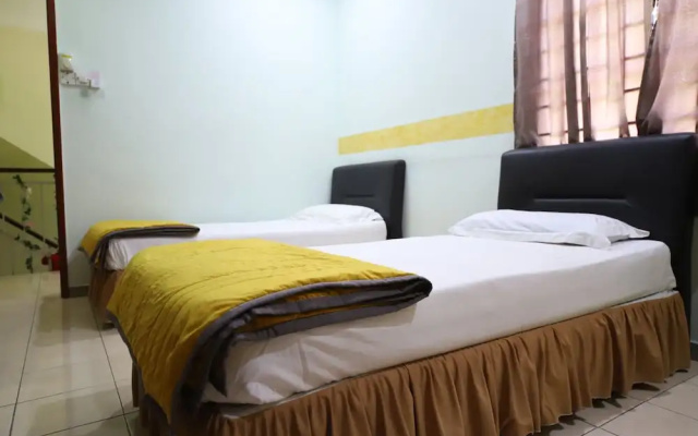 OYO Homes 90575 C.k Bahau Homestay