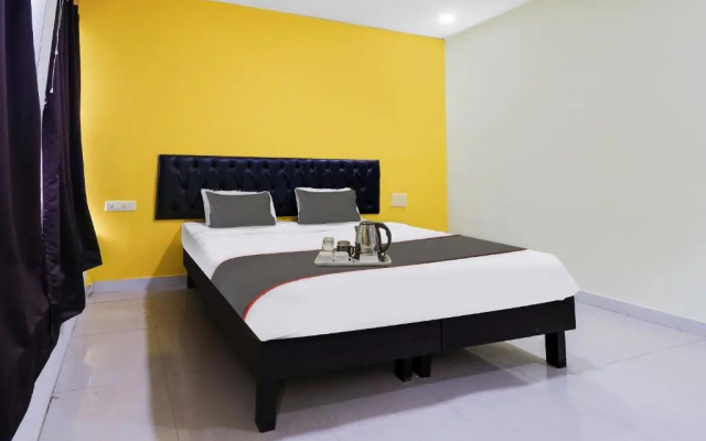 Oyo Hkh Homes Near Royal Meenakshi Mall