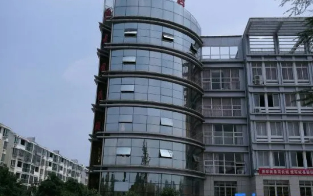 Huayun Hotel