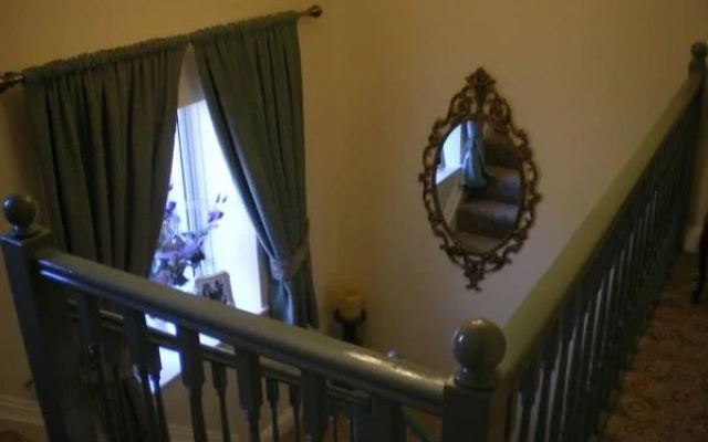 Laurel House