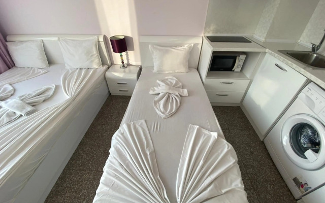 Private Cozy Studio Admiral Plaza C43