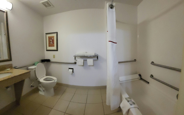 Red Roof Inn & Suites Midland