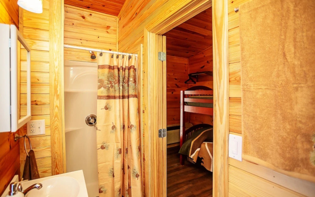 Bigfoot Lodge Room One