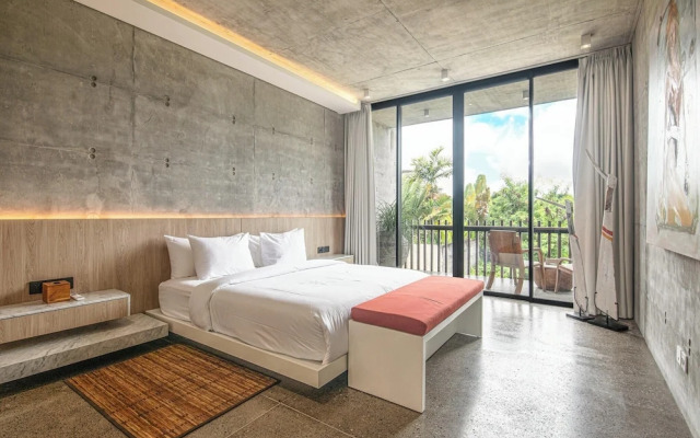 Modern 2BR Villa Enclosed Living Heart of Canggu