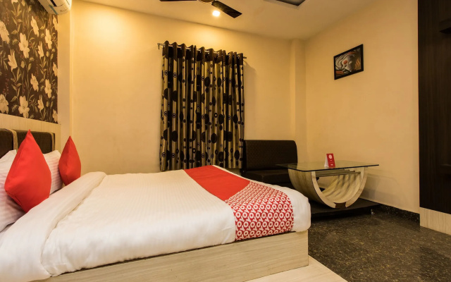 OYO 13191 Hotel Atlas Palace