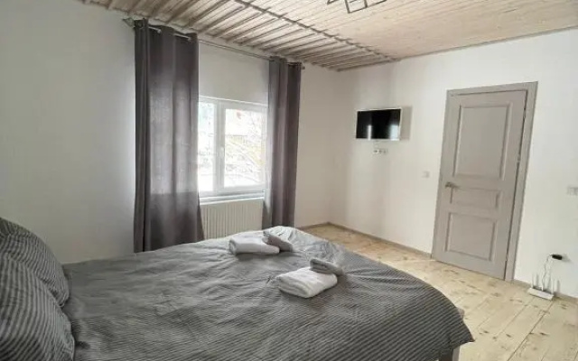Kelef House