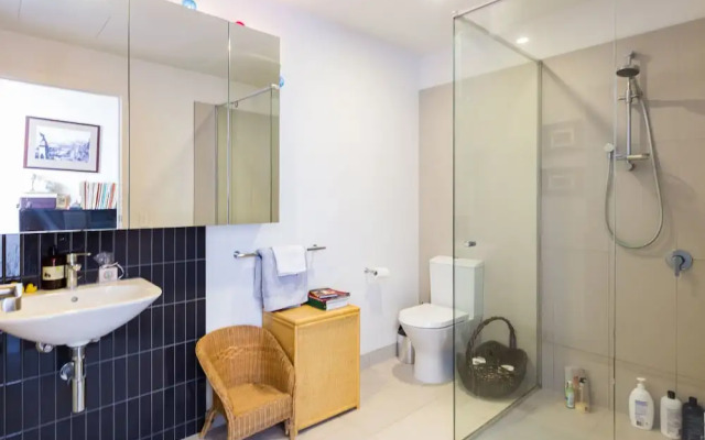 TALIA, 1BDR Carlton Apartment