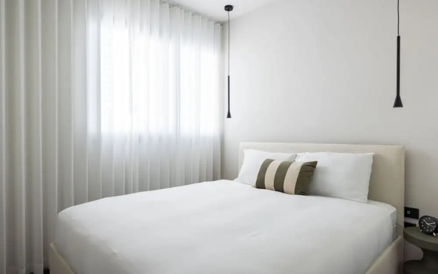 Skyline Serenity by tlv2rent
