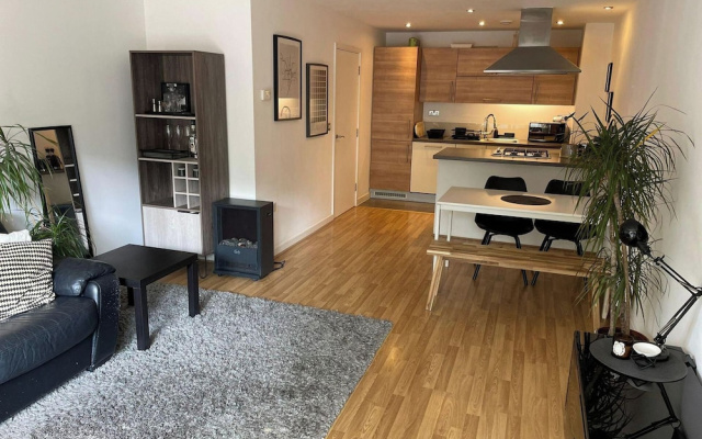 Cosy one Bedroom With Roof Terrace - London Charm