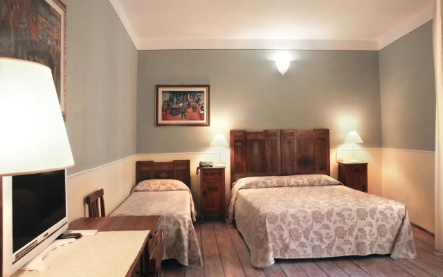 Hotel Azzi