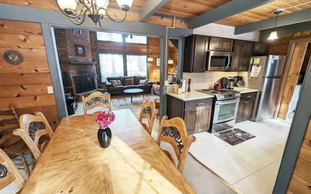 Lava Top 1 2 Bedroom Home