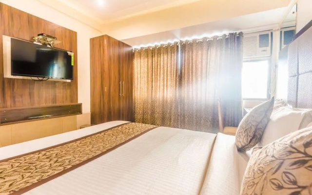 OYO 8363 Hotel Royal NS