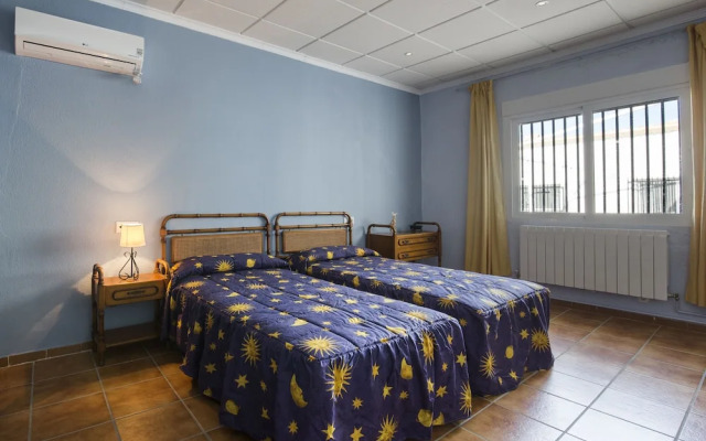 Remarkable 5-bed Villa in Fortuna