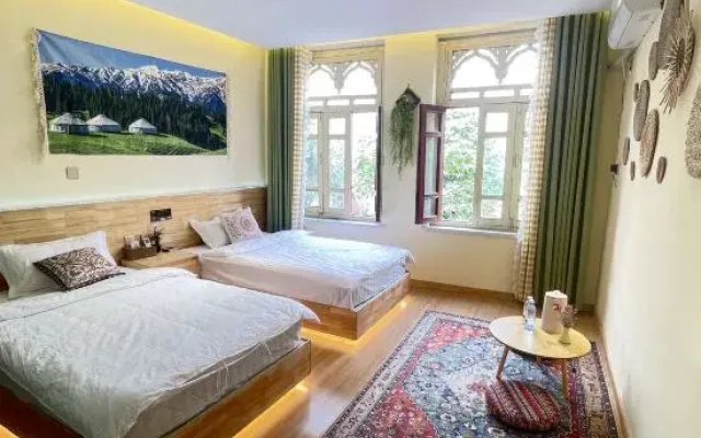 Kashgar Ancient City Qiangweishijv Homestay