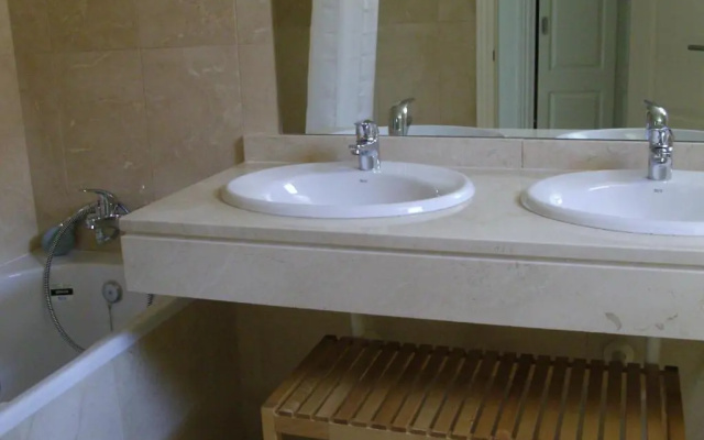 Apartamento del Golf Dona Julia y Cortesin