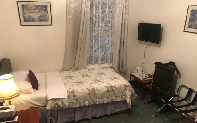Victoria Hotel