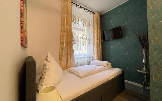 Отель Maison LeMi