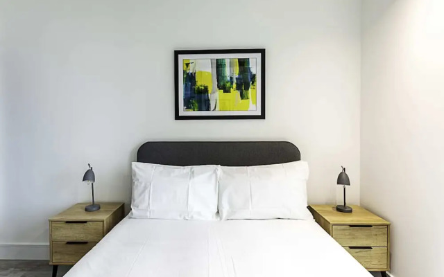 Icon Tower Flat IV