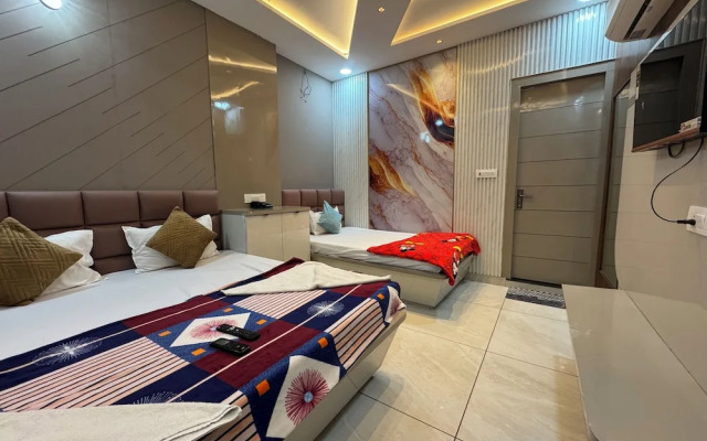 Hotel Guruvayur Dham Mathura