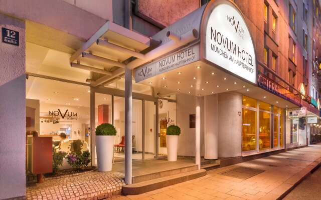 Novum Hotel München Am Hauptbahnhof вид на фасад