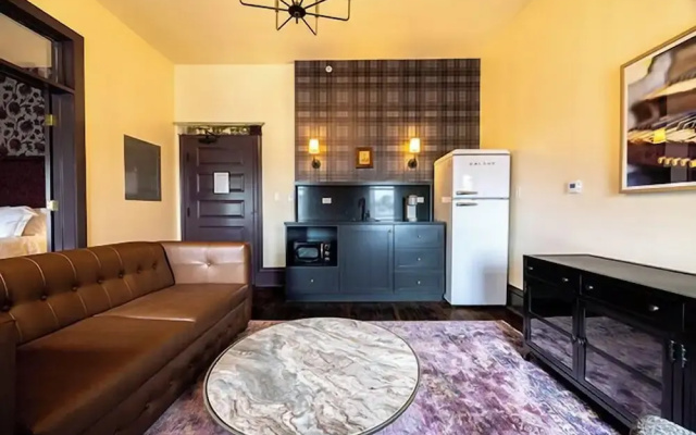 Hotel Pontotoc