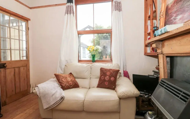 Oakman Cottage