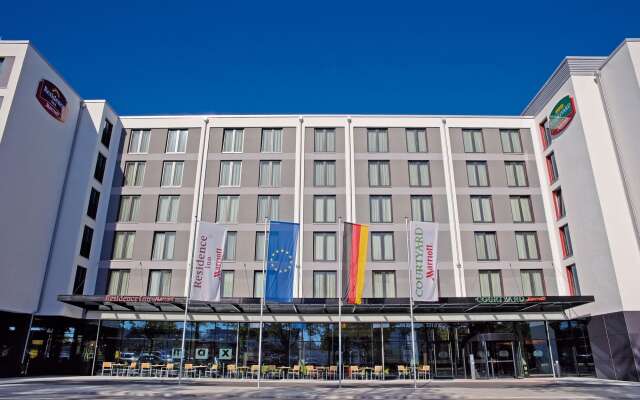 Отель Courtyard by Marriott Munich City East Мюнхен вид на фасад