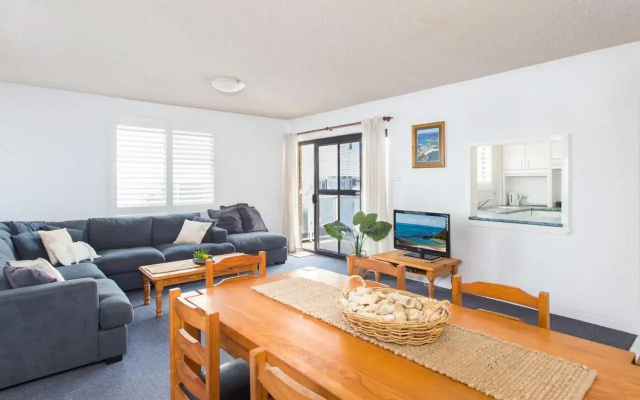 Hibiscus Court 5