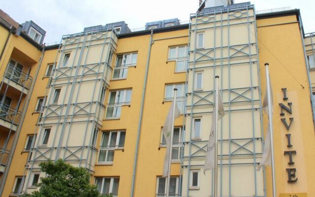 Отель INVITE Hotel Nürnberg City Германия, Нюрнберг - 2 отзыва об отеле, цены и фото номеров - забронировать отель INVITE Hotel Nürnberg City онлайн вид на фасад