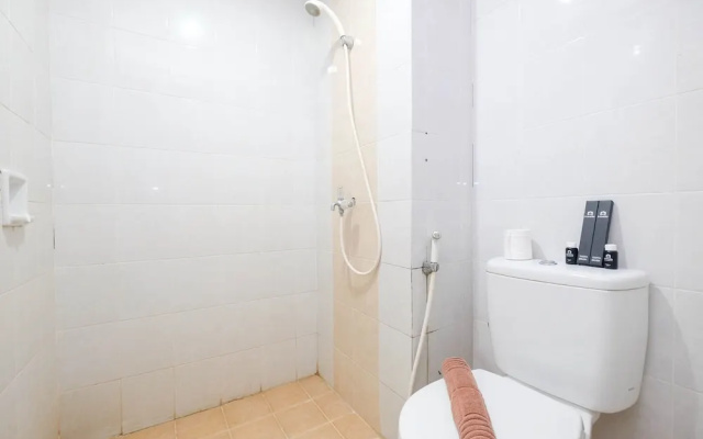 Contemporary Studio Apartment at Taman Melati Margonda By Travelio