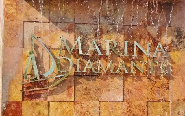 marina diamante iris