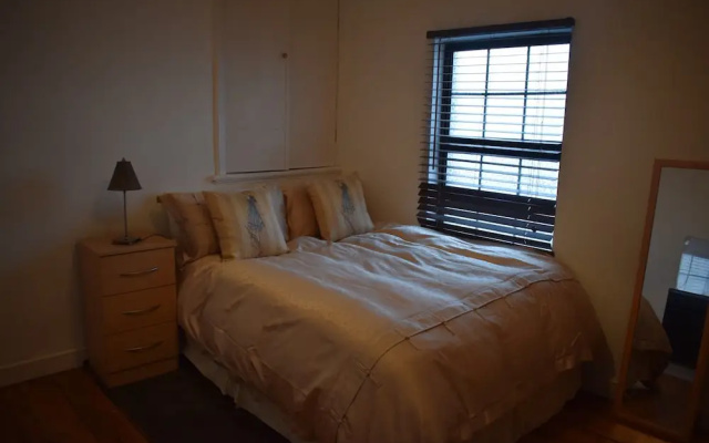 3 Bedroom Townhouse With Terrace Near City Center