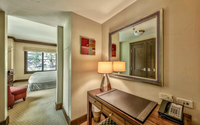 Premium  With The Ritz-carlton Amenities 3 Bedroom Condo by RedAwning