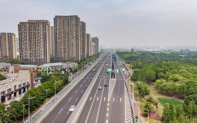Elan Inn Suzhou Dongsha Lake Xinghua Street Light Luxury
