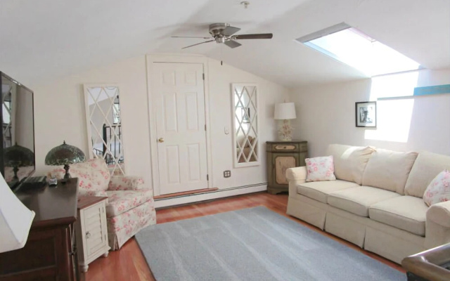 403 Lower County Road