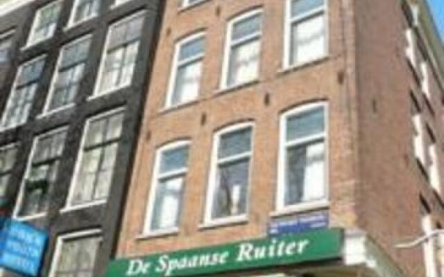 Отель B&B La Vie En Rose Amsterdam Centre вид на фасад