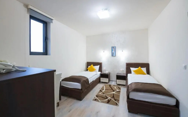 Garnet Hotel & Event Centar